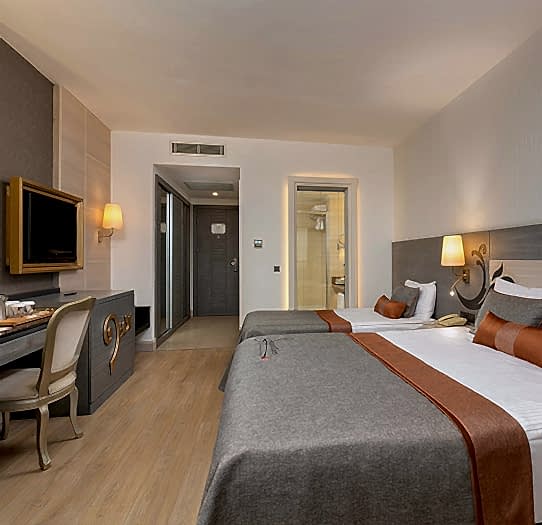 Standart Deniz Manzaralı Oda