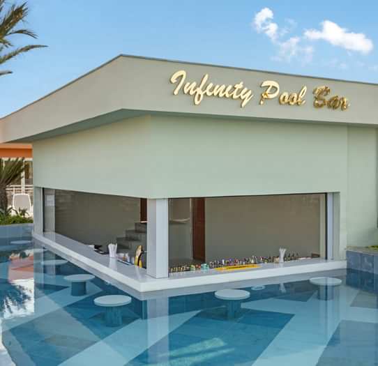 Infinity Pool Bar